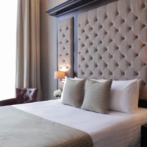 Cold streets, cozy sheets. 🛏️❄️