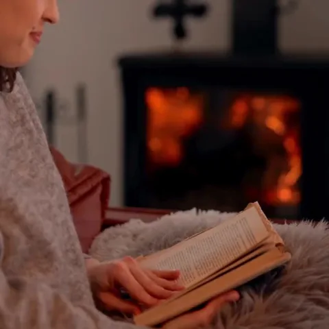 Cold winds outside, warm vibes inside. ❄️🔥