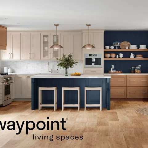 Timeless neutrals, bold contrasts, and a touch of warmth ✨ Featuring a stunning mix of Waypoint’s new Painted Oat and Maple Cider finishes paired with their timeless Painted Navy f