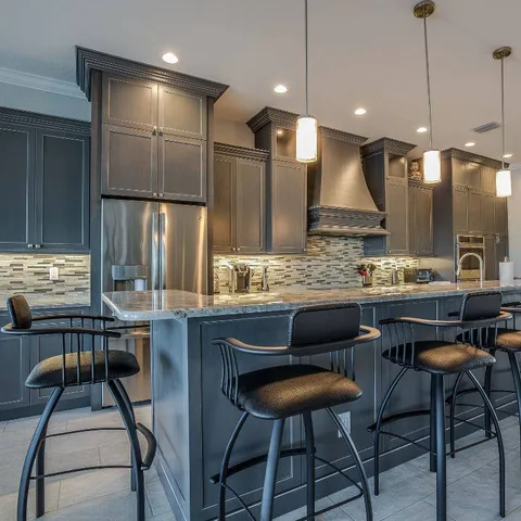 Lighting can completely change the feel of your kitchen! 💡