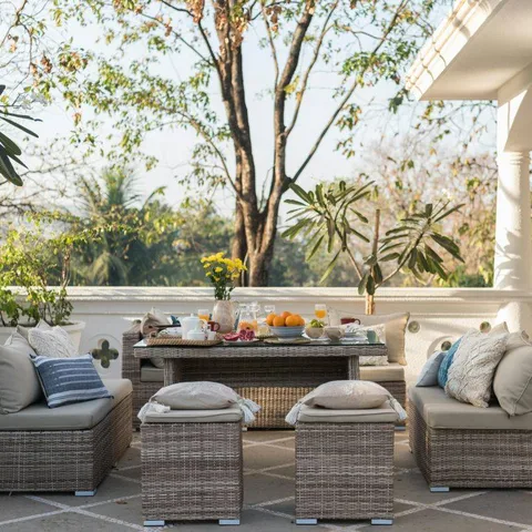 Treat your patio or balcony like a room of its own. 🏡
