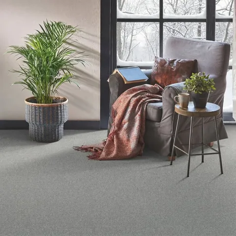 Save this for when you’re designing a home that needs to feel just as good on a 🌨️ snow day ❄️ as it does on a ☀️ summer day. 🏝️