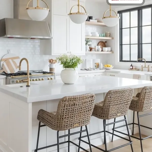 Bright kitchen with a large countertop island – Kitchen Remodeling in Gilbert, AZ